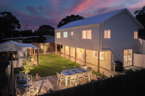 The Café House - 5 min walk to the beach, Bawley Point
